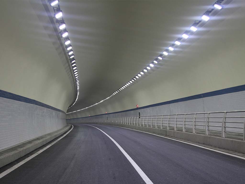 LED tunnel lighting