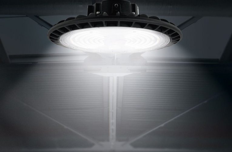 How to Evaluate the Product Range of an LED High Bay Light Supplier