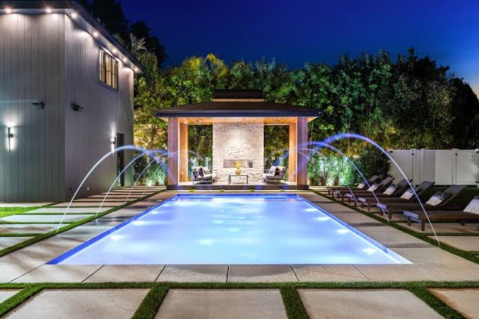 Custom Swimming Pool